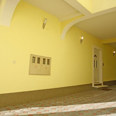 Apartments Rubic Omis Bagian luar foto