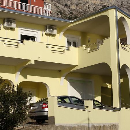 Apartments Rubic Omis Bagian luar foto
