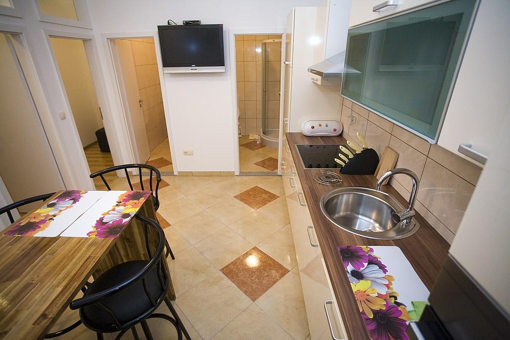 Apartments Rubic Omis Ruang foto