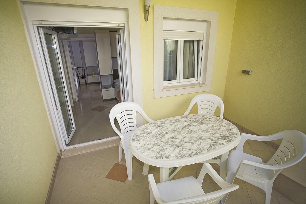 Apartments Rubic Omis Ruang foto