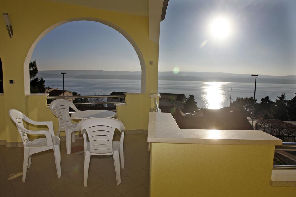 Apartments Rubic Omis Ruang foto